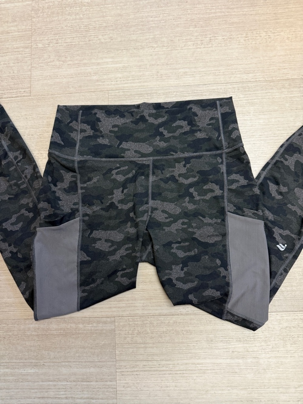 Fabletics Camo High-Waist Leggings with Side Pockets M
